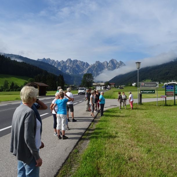 kuchel-fahrt-zurgosaualm-blick-auf-den-dachstein